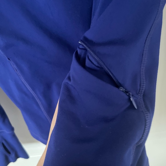 GAP Fit Activewear Top - Picture 9 of 10